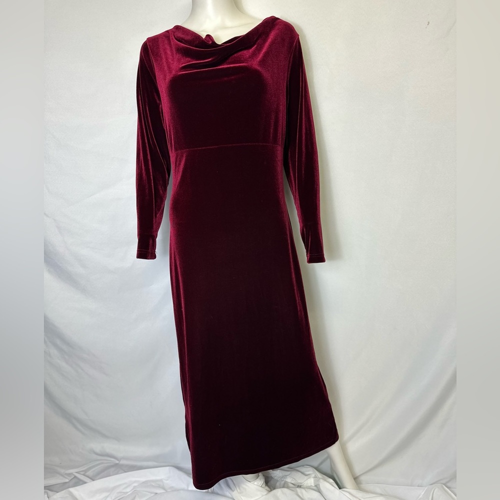 VINTAGE KATHIE LEE COLLECTION MAROON VELVETY MEDIUM LONG DRESS